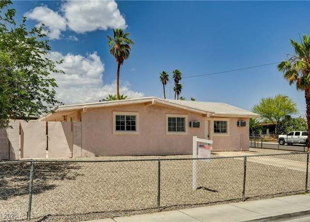 Property at 629 N 16th St, Las Vegas, NV 89101, 5 beds, 3 baths