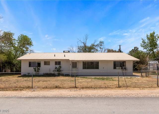 Property at 585 W Ingram Ave, Overton, NV 89040, 3 beds, 1.5 baths
