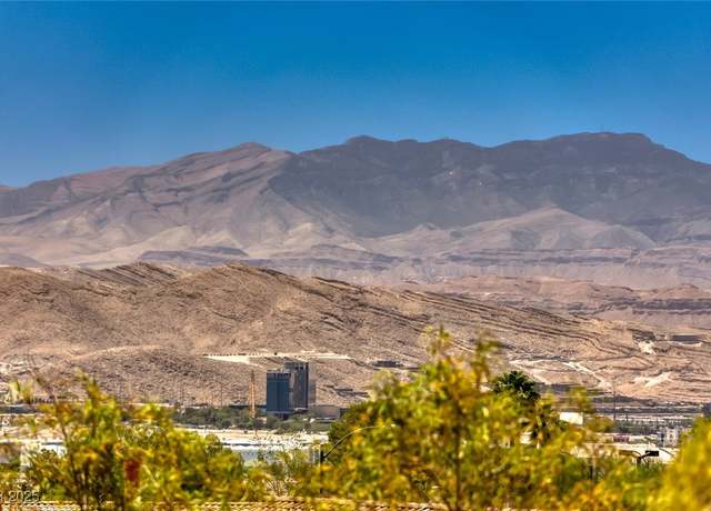 Property at 1641 Rockcrest Hills Ave, Henderson, NV 89052, 2 beds, 2.5 baths