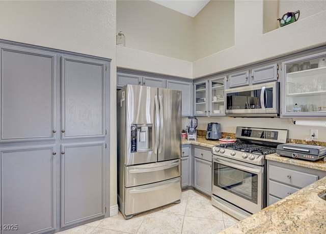 Property at 2035 E Warm Springs Rd #1001, Las Vegas, NV 89119, 3 beds, 2 baths