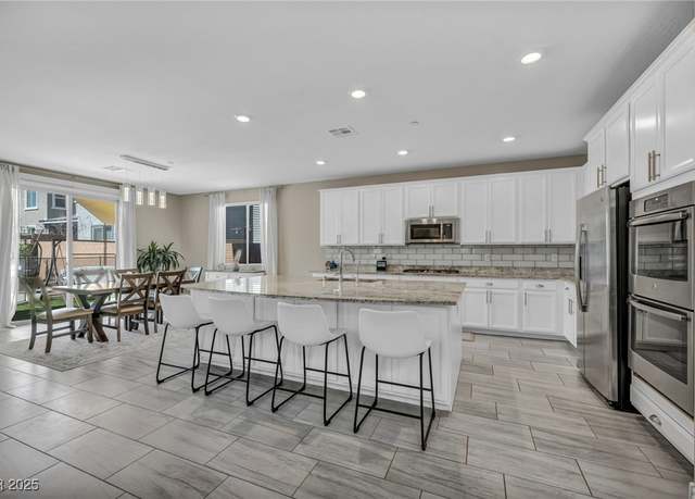 Property at 3195 Hazy Hills Ave, Henderson, NV 89052, 5 beds, 3 baths