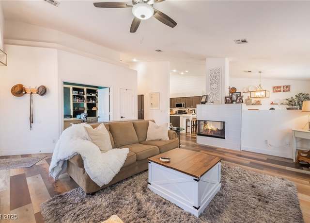 Property at 7716 Top Hat Ave, Las Vegas, NV 89113, 2 beds, 2 baths