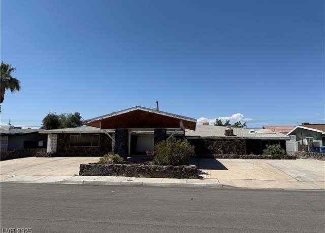 Property at 1674 Seneca Ln, Las Vegas, NV 89169, 4 beds, 2 baths