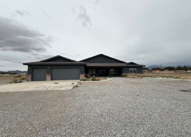 Property at 1830 Justine Ct, Pahrump, NV 89048, 4 beds, 3 baths