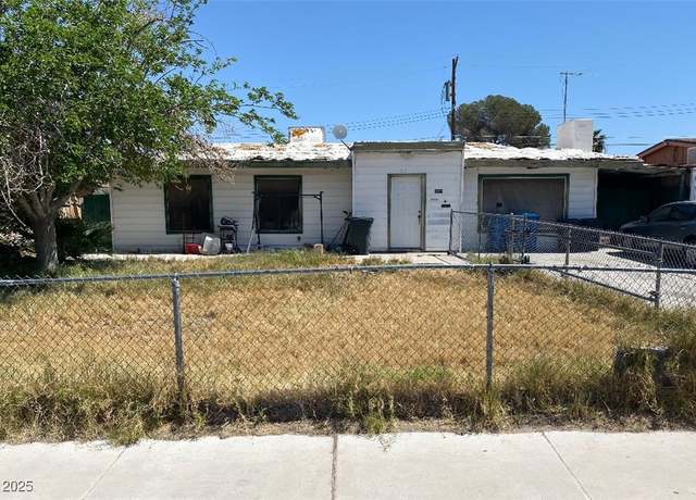 Property at 3072 Greendale St, Las Vegas, NV 89121, 4 beds, 2 baths