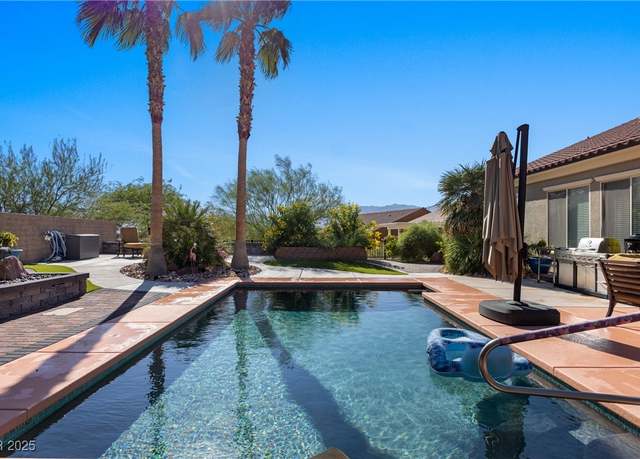 Property at 950 Overland Trl, Mesquite, NV 89034, 3 beds, 2.5 baths