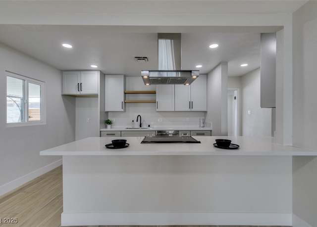 Property at 111 Cedar St, Henderson, NV 89015, 4 beds, 2 baths