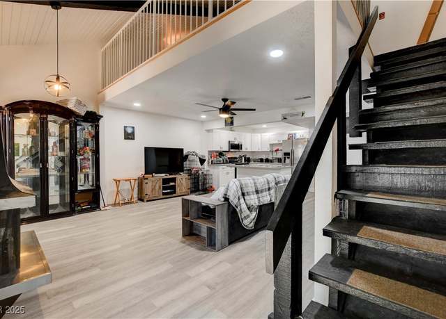 Property at 4071 Village Sq, Las Vegas, NV 89121, 1 bed, 1.5 baths