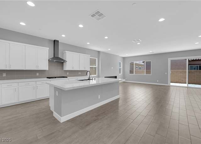 Property at 851 Klamath Springs St, Henderson, NV 89011, 3 beds, 2.5 baths