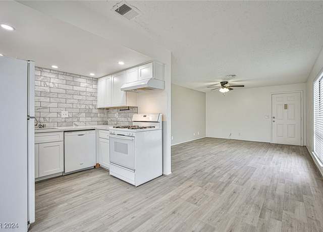 Property at 5187 Caliente St #96, Las Vegas, NV 89119, 2 beds, 2 baths