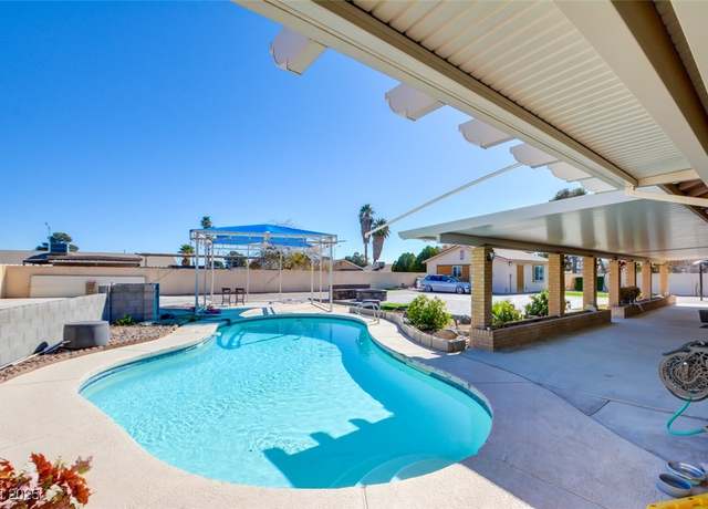 Property at 3070 Breton Dr, Las Vegas, NV 89108, 5 beds, 2 baths