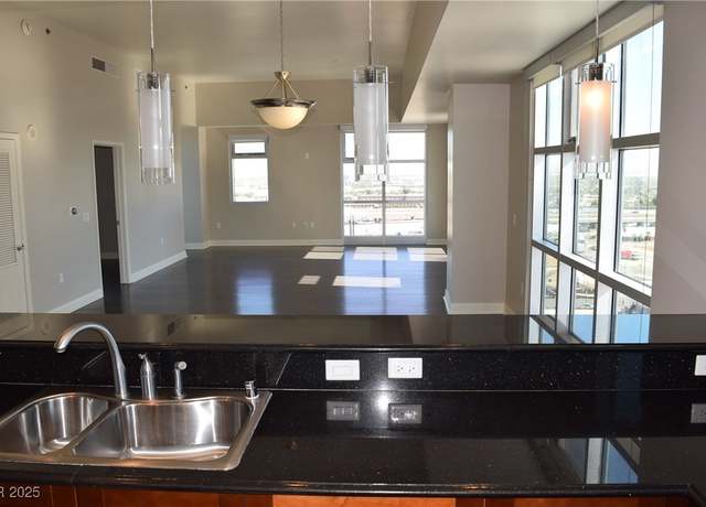 Property at 150 N Las Vegas Blvd #1217, Las Vegas, NV 89101, 3 beds, 2.5 baths