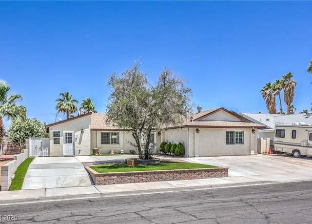 Property at 905 Smith St, Las Vegas, NV 89108, 4 beds, 4 baths