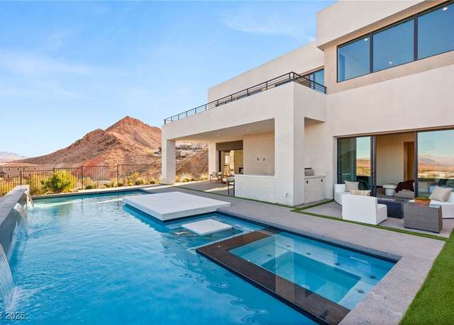 Property at 10 Sand Star Ln, Henderson, NV 89011, 4 beds, 4.5 baths