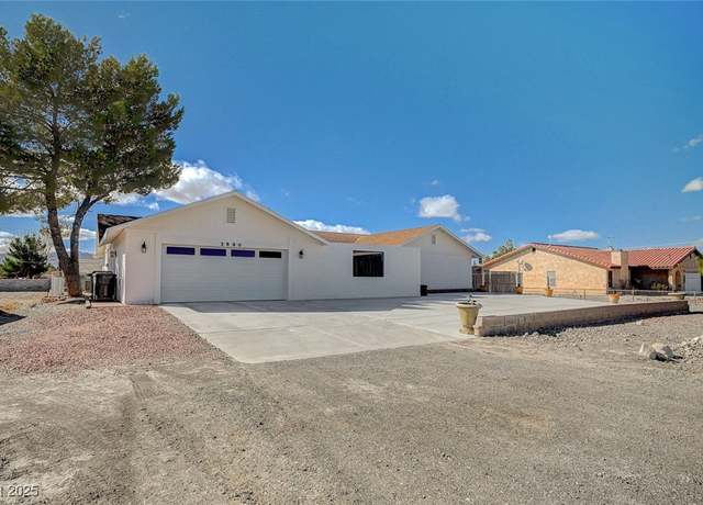 Property at 2690 S Dandelion St, Pahrump, NV 89048, 4 beds, 3.5 baths