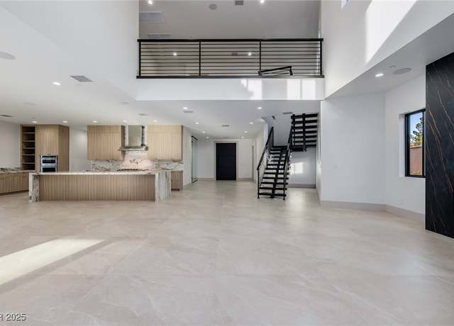 Property at 19 Rue Grimaldi Way, Henderson, NV 89011, 4 beds, 4.5 baths