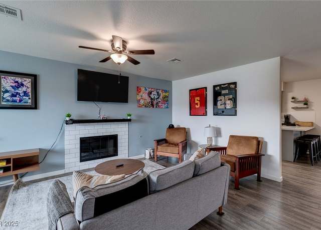 Property at 117 Saint Albans Ct, Henderson, NV 89015, 3 beds, 2 baths