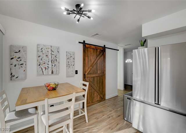 Property at 155 E Van Wagenen St, Henderson, NV 89015, 1 bed, 1 bath