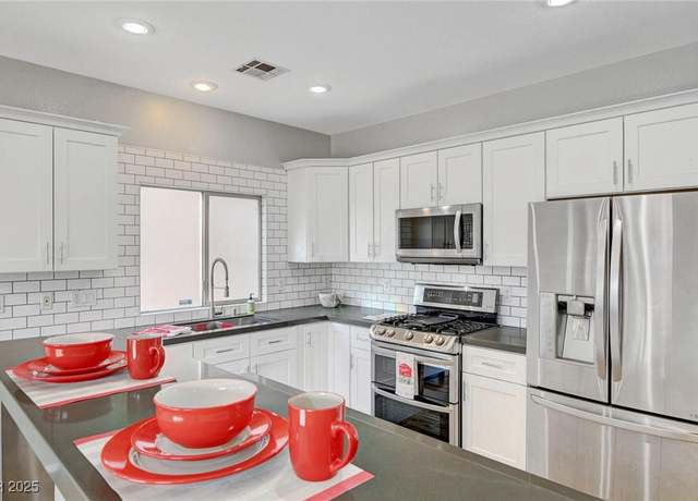 Property at 5919 Pavilion Lakes Ave, Las Vegas, NV 89122, 3 beds, 2 baths