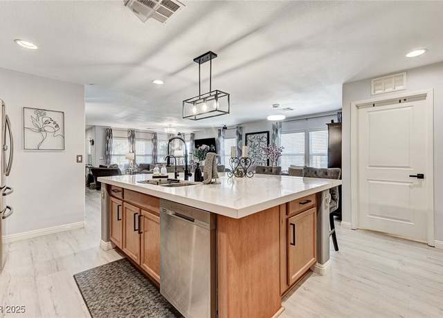 Property at 2370 Via Firenze, Henderson, NV 89044, 3 beds, 2.5 baths