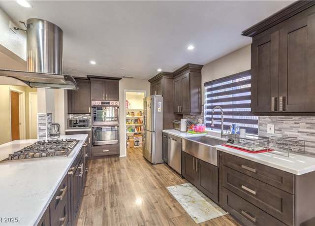 Property at 8932 Beach Front Dr, Las Vegas, NV 89117, 3 beds, 2.5 baths