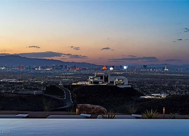 Property at 720 Dragon Peak Dr, Henderson, NV 89012, 5 beds, 6 baths