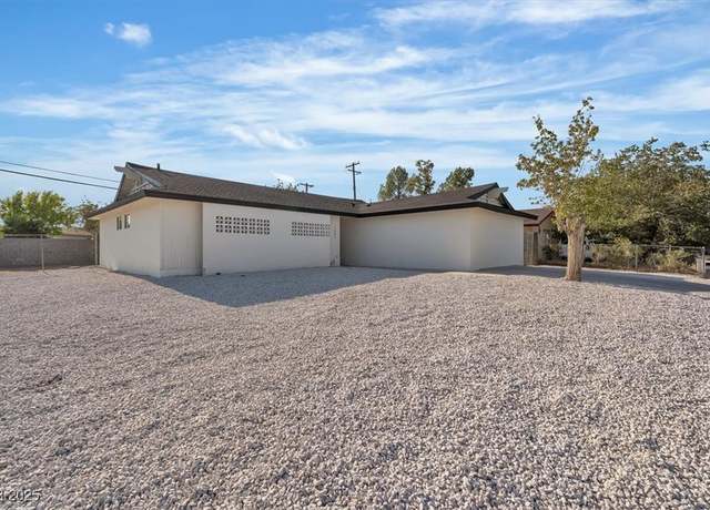 Property at 1401 Mezpah Dr, Las Vegas, NV 89106, 4 beds, 2 baths