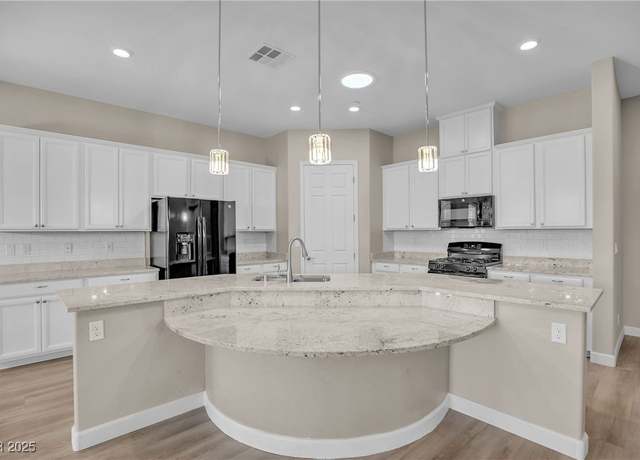 Property at 665 Look Lively Ct, Henderson, NV 89011, 2 beds, 2.5 baths