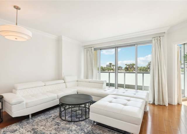 Property at 322 Karen Ave #206, Las Vegas, NV 89109, 1 bed, 1.5 baths