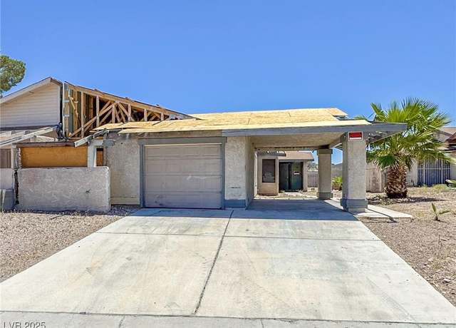 Property at 6723 Oak Valley Dr, Las Vegas, NV 89103, 4 beds, 2 baths