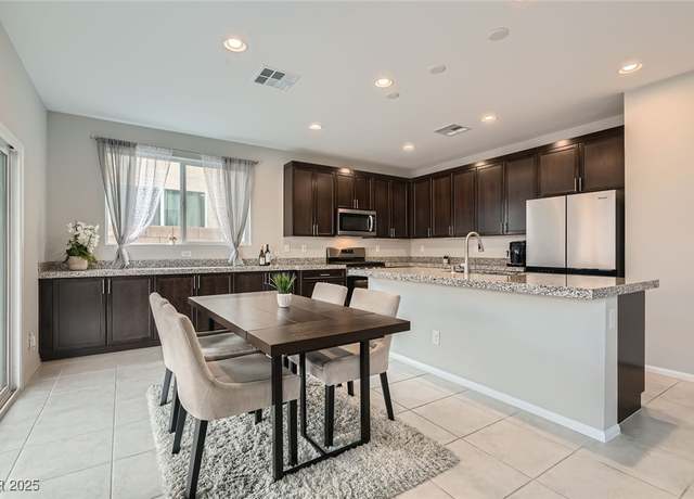 Property at 113 Manzanita Falls Ave, North Las Vegas, NV 89031, 4 beds, 3 baths