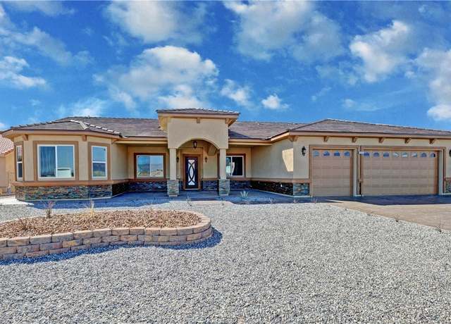 Property at 3080 S Prairie Ave, Pahrump, NV 89048, 3 beds, 4 baths