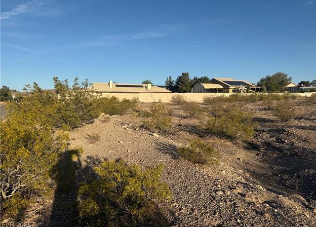 Property at 827 Dublin Ave, Henderson, NV 89015