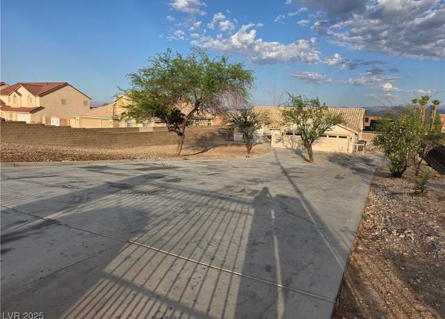 Property at 1345 N Hollywood Blvd, Las Vegas, NV 89110, 5 beds, 3 baths