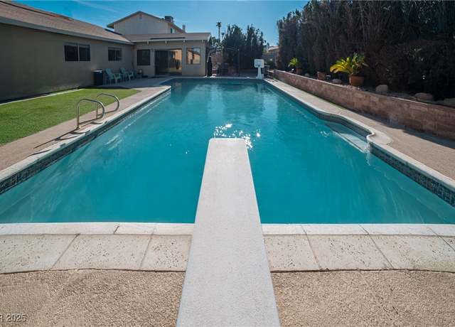 Property at 6420 Singingwood Ln, Las Vegas, NV 89107, 3 beds, 2 baths