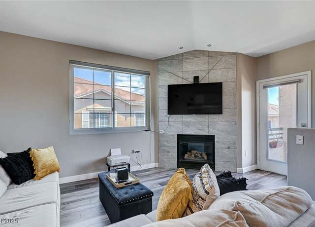 Property at 9901 Trailwood Dr #2109, Las Vegas, NV 89134, 2 beds, 1.5 baths