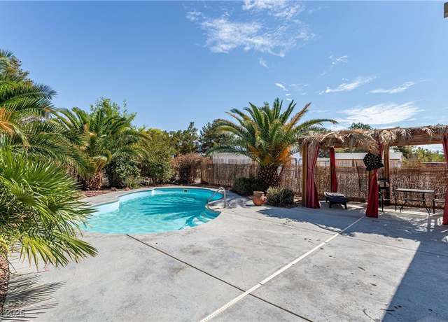 Property at 5610 Saddletree Rd, Pahrump, NV 89061, 4 beds, 2 baths