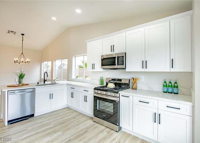Property at 6124 Desert Haven Rd, Las Vegas, NV 89130, 3 beds, 2 baths