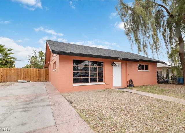 Property at 1925 Franklin Ave, Las Vegas, NV 89104, 2 beds, 1 bath