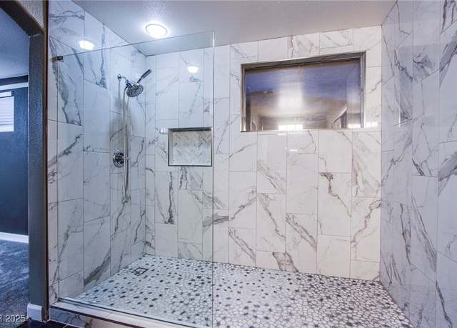 Property at 913 Evening Fawn Dr, North Las Vegas, NV 89031, 6 beds, 3 baths