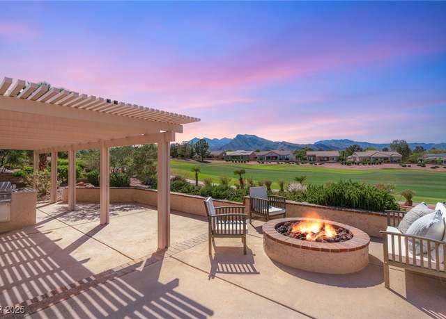 Property at 2917 Golf Links Dr, Las Vegas, NV 89134, 2 beds, 2 baths
