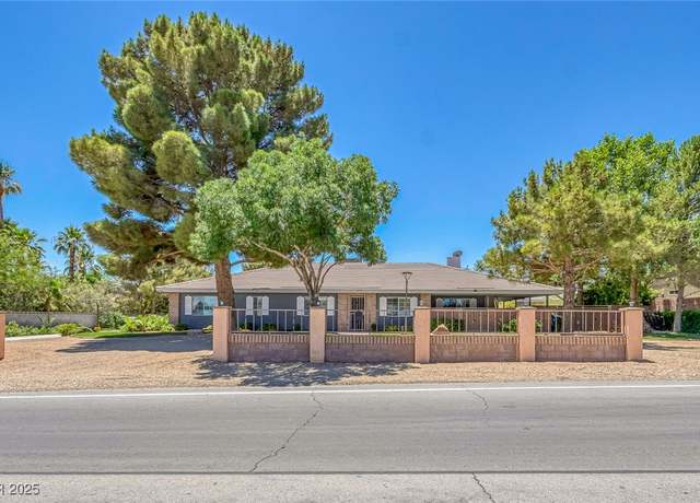 Property at 5755 W Meranto Ave, Las Vegas, NV 89139, 4 beds, 2.5 baths
