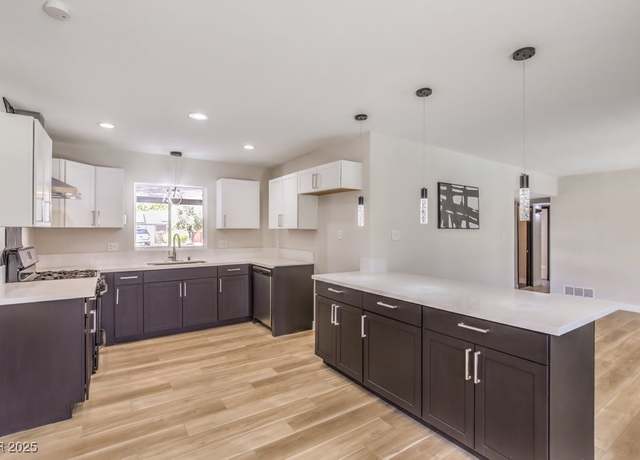 Property at 816 Bonita Ave, Las Vegas, NV 89104, 4 beds, 2 baths