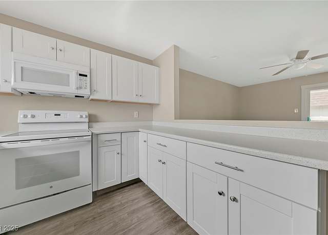 Property at 5408 S Swenson Dr #2, Las Vegas, NV 89119, 2 beds, 2 baths