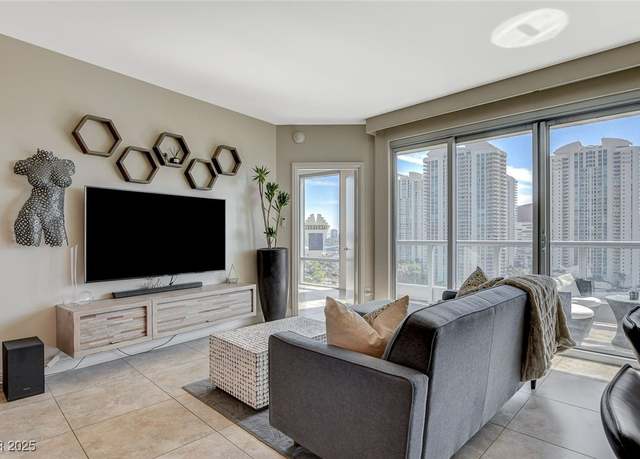 Property at 222 Karen Ave #1804, Las Vegas, NV 89109, 1 bed, 1.5 baths