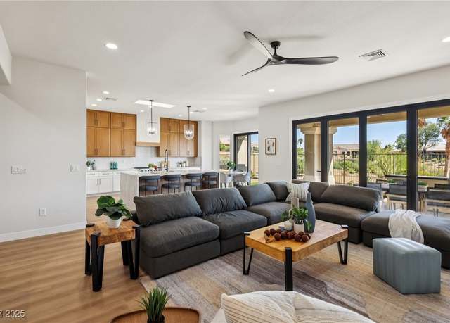 Property at 10480 Premia Pl, Las Vegas, NV 89135, 4 beds, 3.5 baths