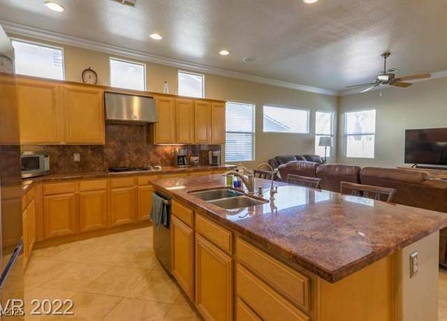 Property at 2740 Carolina Blue Ave, Henderson, NV 89052, 4 beds, 2 baths