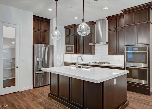 Property at 395 Nine Mile Creek Dr, Las Vegas, NV 89138, 2 beds, 2.5 baths