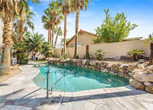 Property at 124 Beach Oak Ave, Henderson, NV 89002, 4 beds, 3 baths