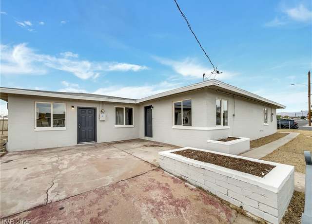 Property at 1200 Cunningham Dr, Las Vegas, NV 89106, 3 beds, 3 baths